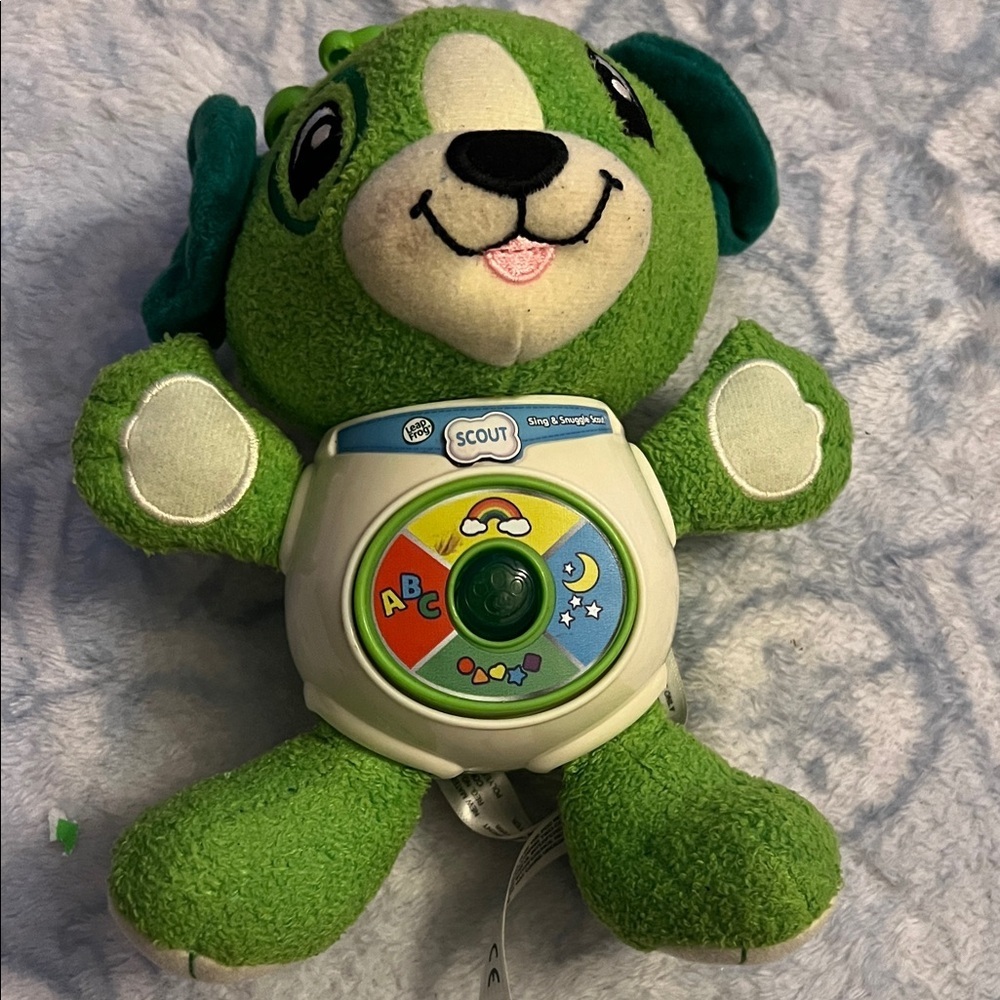 LeapFrog Sing & Snuggle Scout Plush Toy